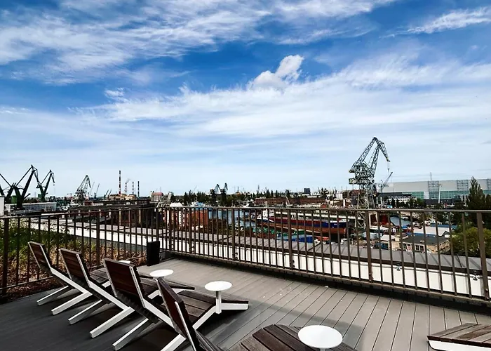 Prestige - Center Rooftop Apartment *